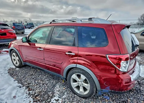 2011 Subaru Forester Touring z USA, uszkodzony, nr VIN JF2SHGGC6BH700833